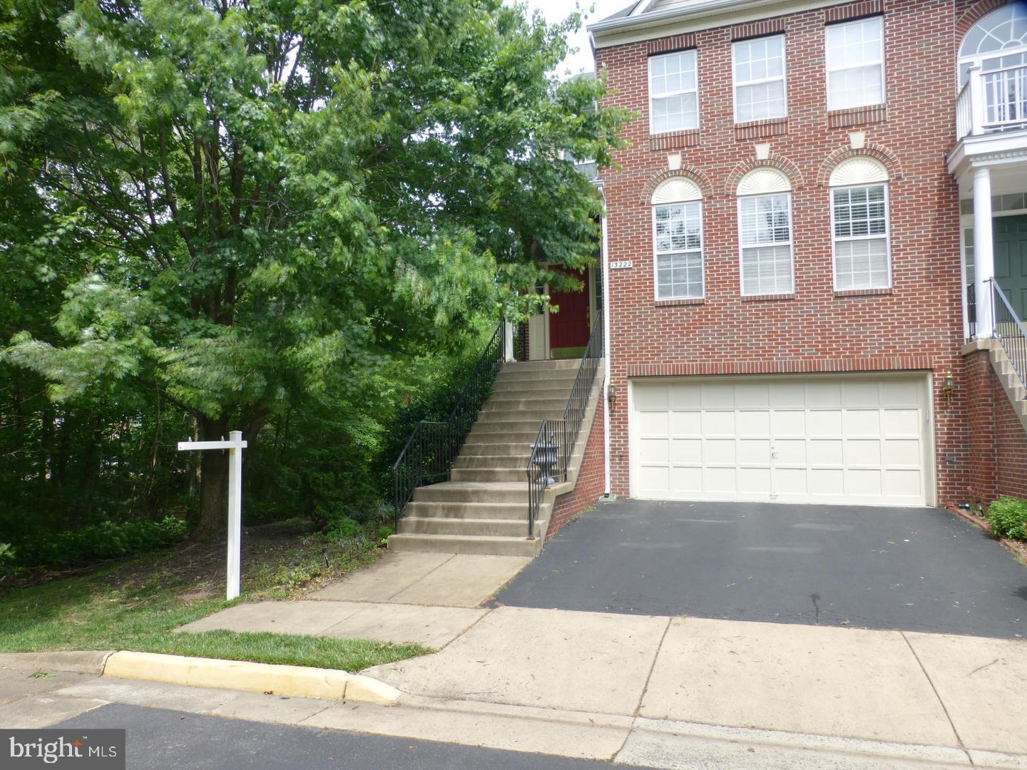 13222 GOOSE POND LN, FAIRFAX, Virginia 22033, 3 Bedrooms Bedrooms, 3 Rooms Rooms,2 BathroomsBathrooms,Residential,For sale,13222 GOOSE POND LN,VAFX2250588 MLS # VAFX2250588