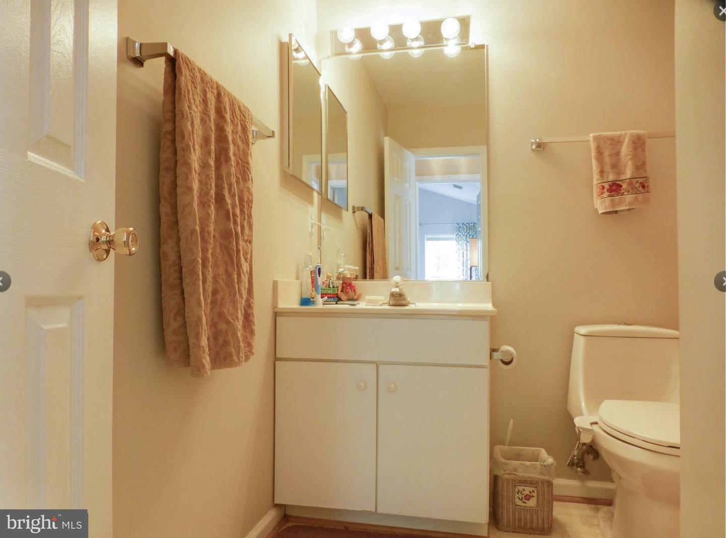 13222 GOOSE POND LN, FAIRFAX, Virginia 22033, 3 Bedrooms Bedrooms, 3 Rooms Rooms,2 BathroomsBathrooms,Residential,For sale,13222 GOOSE POND LN,VAFX2250588 MLS # VAFX2250588