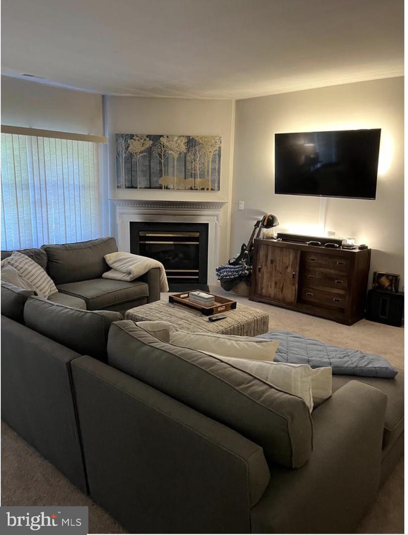 13222 GOOSE POND LN, FAIRFAX, Virginia 22033, 3 Bedrooms Bedrooms, 3 Rooms Rooms,2 BathroomsBathrooms,Residential,For sale,13222 GOOSE POND LN,VAFX2250588 MLS # VAFX2250588
