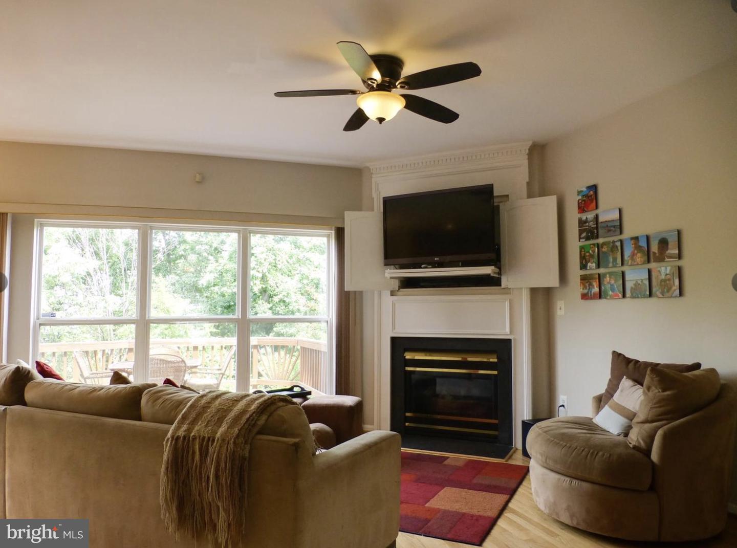 13222 GOOSE POND LN, FAIRFAX, Virginia 22033, 3 Bedrooms Bedrooms, 3 Rooms Rooms,2 BathroomsBathrooms,Residential,For sale,13222 GOOSE POND LN,VAFX2250588 MLS # VAFX2250588