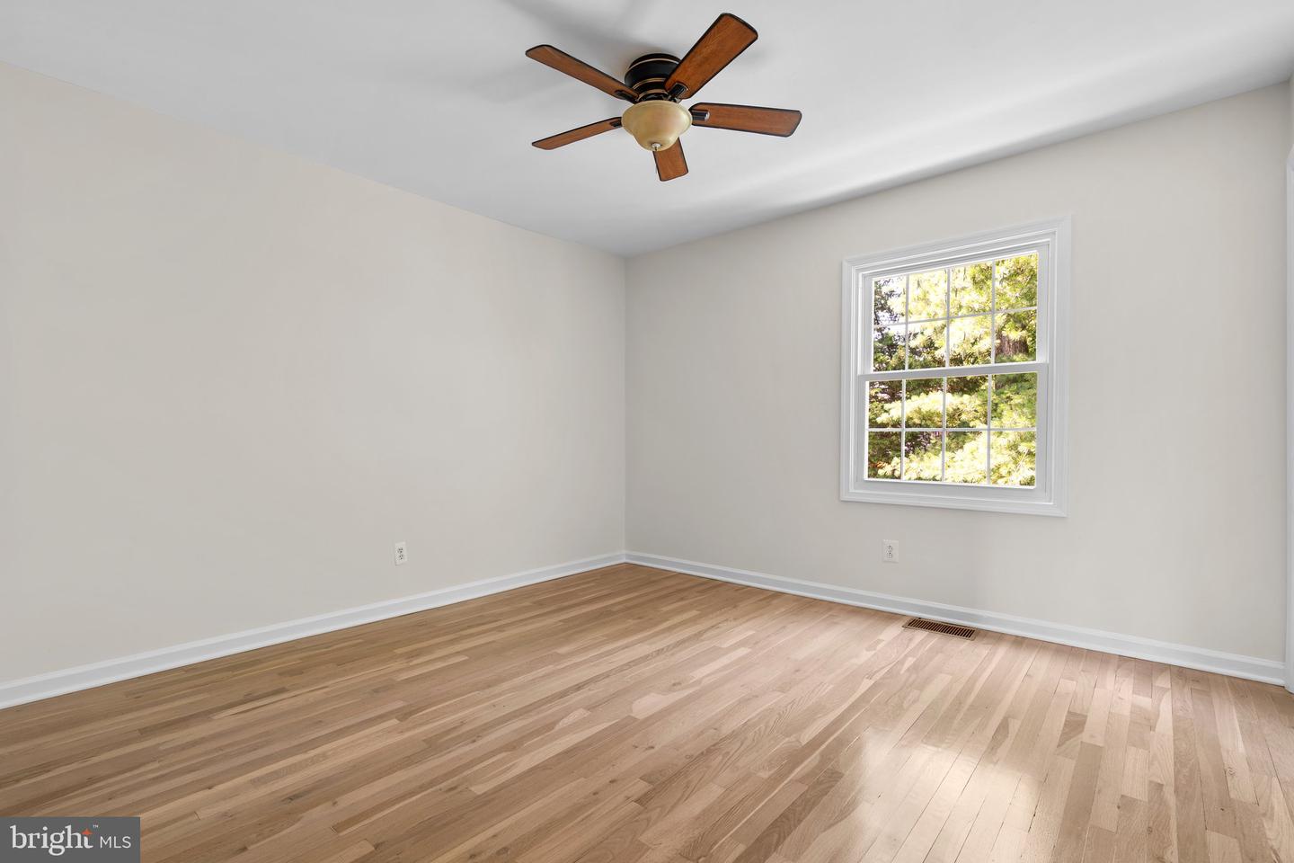 8384 FORRESTER BLVD, SPRINGFIELD, Virginia 22152, 2 Bedrooms Bedrooms, ,1 BathroomBathrooms,Residential,For sale,8384 FORRESTER BLVD,VAFX2250626 MLS # VAFX2250626