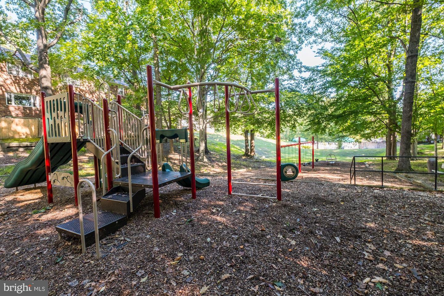 8384 FORRESTER BLVD, SPRINGFIELD, Virginia 22152, 2 Bedrooms Bedrooms, ,1 BathroomBathrooms,Residential,For sale,8384 FORRESTER BLVD,VAFX2250626 MLS # VAFX2250626