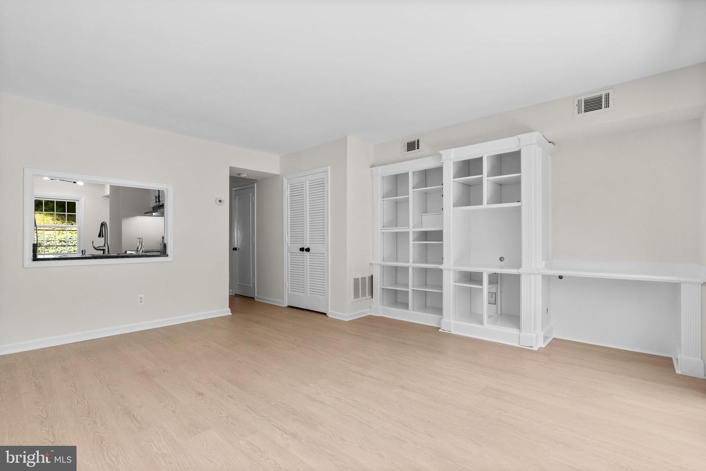 8384 FORRESTER BLVD, SPRINGFIELD, Virginia 22152, 2 Bedrooms Bedrooms, ,1 BathroomBathrooms,Residential,For sale,8384 FORRESTER BLVD,VAFX2250626 MLS # VAFX2250626