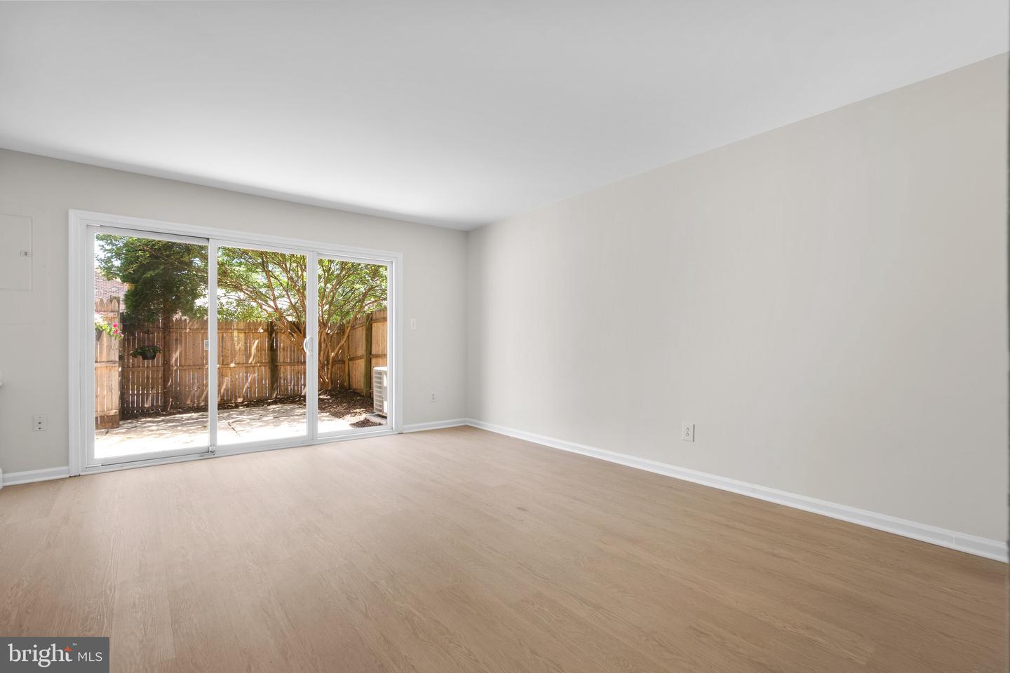 8384 FORRESTER BLVD, SPRINGFIELD, Virginia 22152, 2 Bedrooms Bedrooms, ,1 BathroomBathrooms,Residential,For sale,8384 FORRESTER BLVD,VAFX2250626 MLS # VAFX2250626