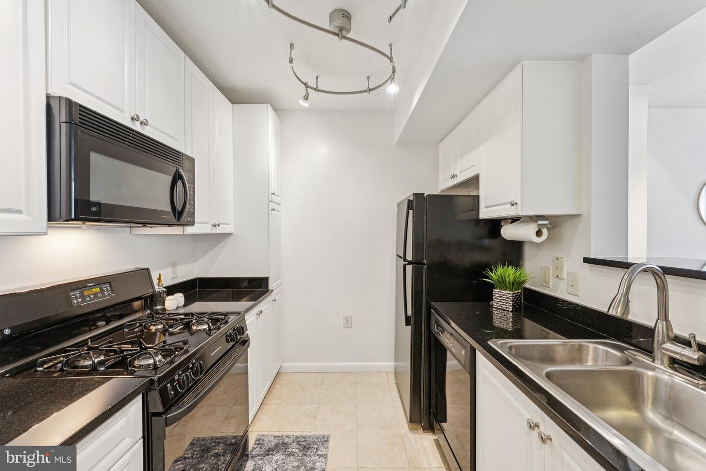 851 N GLEBE RD #718, ARLINGTON, Virginia 22203, 1 Bedroom Bedrooms, ,1 BathroomBathrooms,Residential,For sale,851 N GLEBE RD #718,VAAR2059854 MLS # VAAR2059854