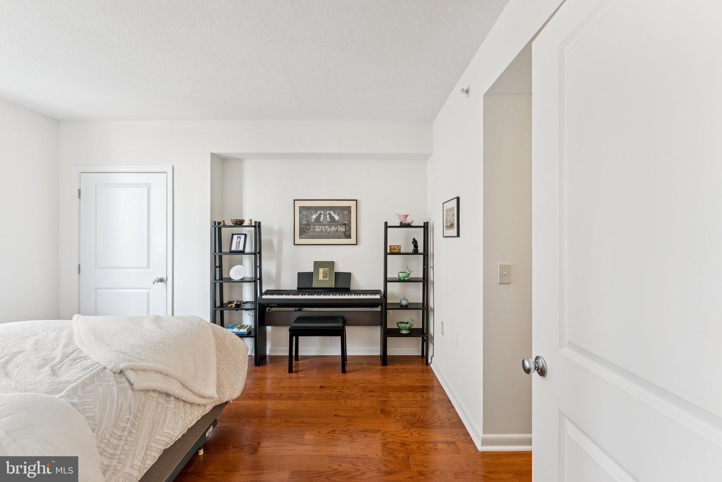 851 N GLEBE RD #718, ARLINGTON, Virginia 22203, 1 Bedroom Bedrooms, ,1 BathroomBathrooms,Residential,For sale,851 N GLEBE RD #718,VAAR2059854 MLS # VAAR2059854