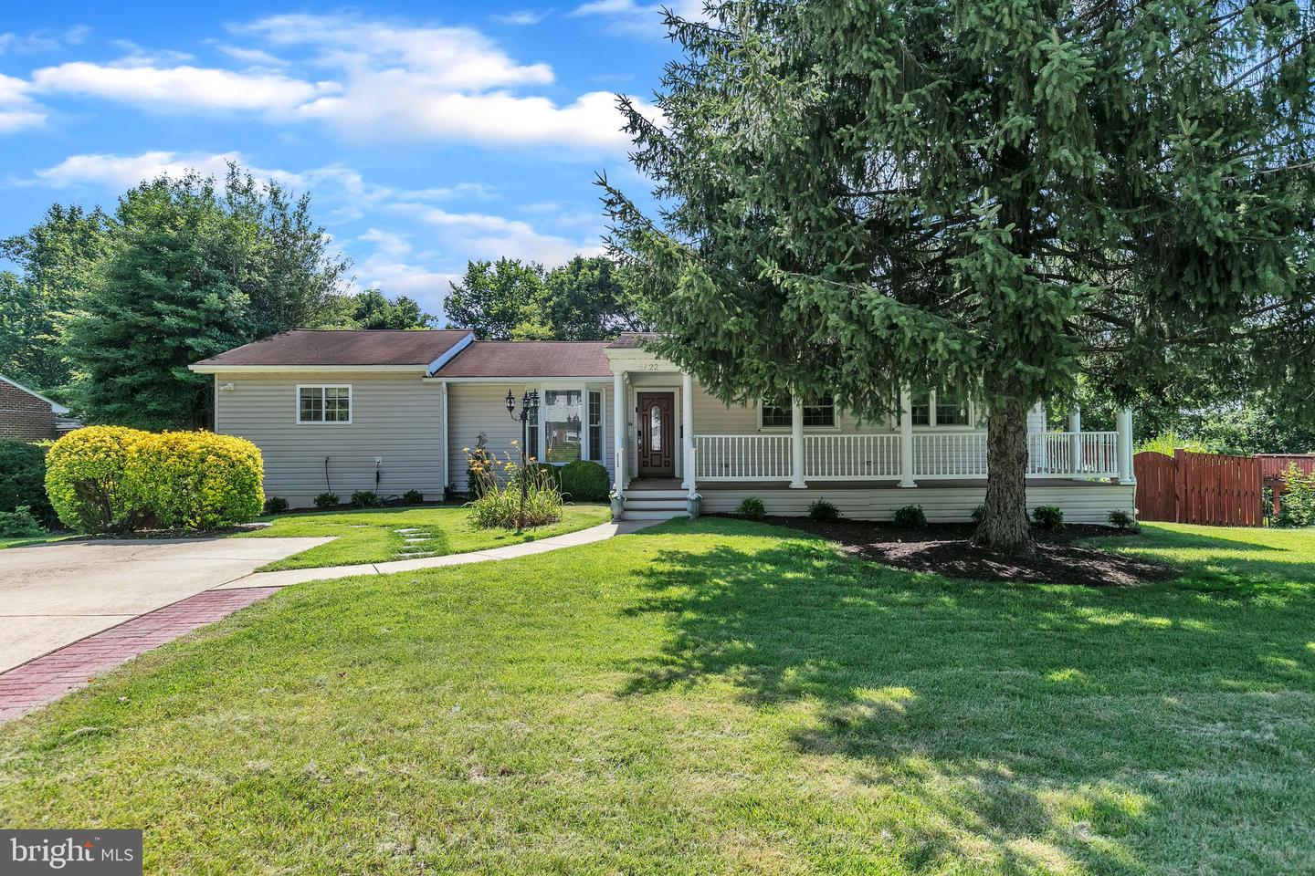 5722 LARPIN LN, ALEXANDRIA, Virginia 22310, 3 Bedrooms Bedrooms, ,3 BathroomsBathrooms,Residential,For sale,5722 LARPIN LN,VAFX2250638 MLS # VAFX2250638