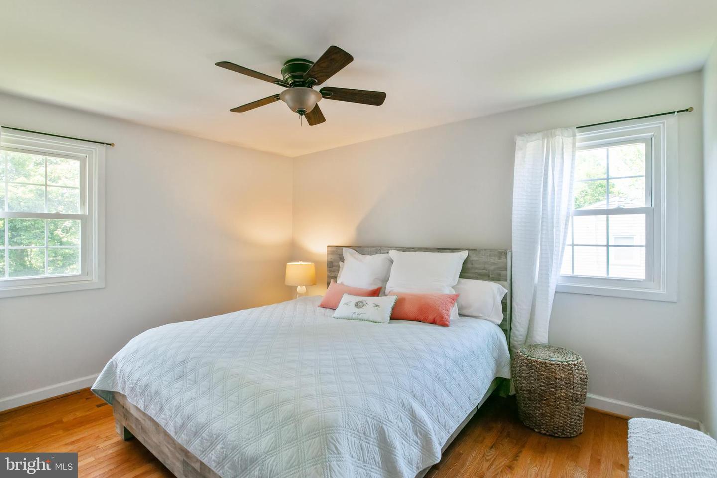 5722 LARPIN LN, ALEXANDRIA, Virginia 22310, 3 Bedrooms Bedrooms, ,3 BathroomsBathrooms,Residential,For sale,5722 LARPIN LN,VAFX2250638 MLS # VAFX2250638