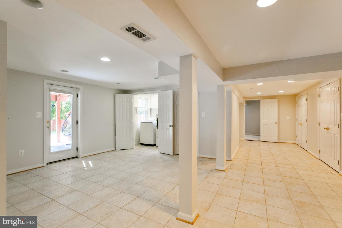 5722 LARPIN LN, ALEXANDRIA, Virginia 22310, 3 Bedrooms Bedrooms, ,3 BathroomsBathrooms,Residential,For sale,5722 LARPIN LN,VAFX2250638 MLS # VAFX2250638