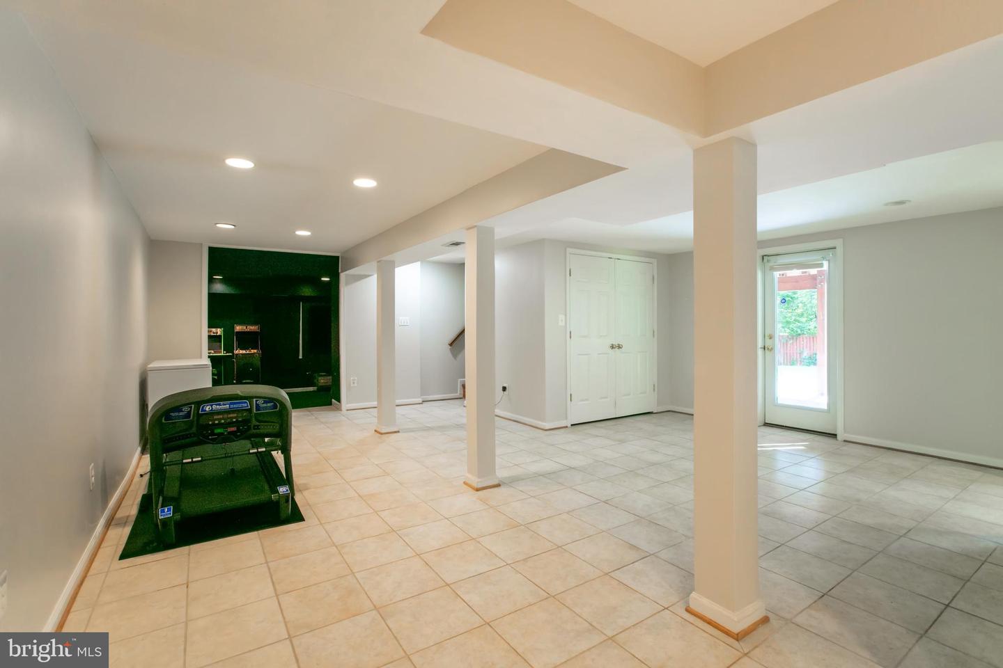 5722 LARPIN LN, ALEXANDRIA, Virginia 22310, 3 Bedrooms Bedrooms, ,3 BathroomsBathrooms,Residential,For sale,5722 LARPIN LN,VAFX2250638 MLS # VAFX2250638
