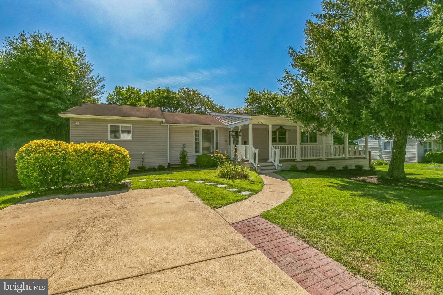 5722 LARPIN LN, ALEXANDRIA, Virginia 22310, 3 Bedrooms Bedrooms, ,3 BathroomsBathrooms,Residential,For sale,5722 LARPIN LN,VAFX2250638 MLS # VAFX2250638