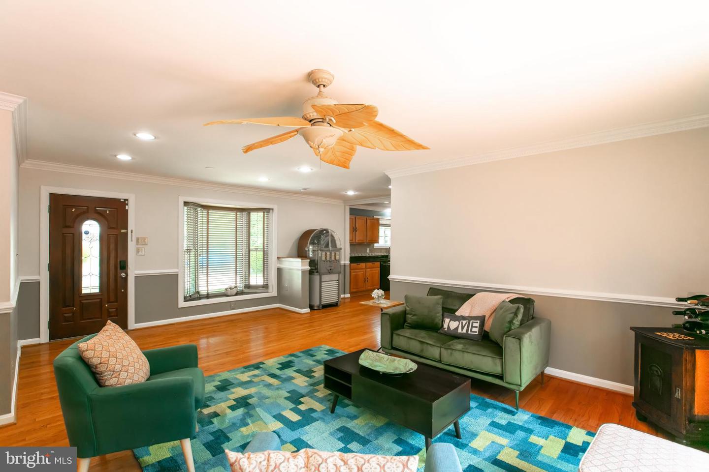 5722 LARPIN LN, ALEXANDRIA, Virginia 22310, 3 Bedrooms Bedrooms, ,3 BathroomsBathrooms,Residential,For sale,5722 LARPIN LN,VAFX2250638 MLS # VAFX2250638