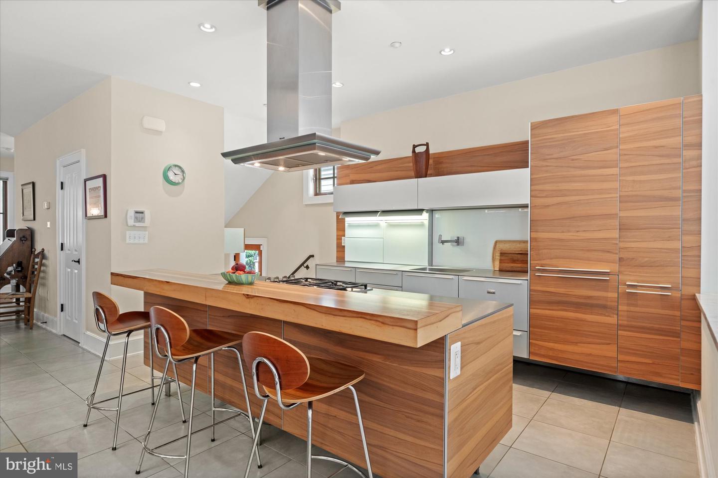 9 E WALNUT ST, ALEXANDRIA, Virginia 22301, 3 Bedrooms Bedrooms, ,3 BathroomsBathrooms,Residential,For sale,9 E WALNUT ST,VAAX2046918 MLS # VAAX2046918