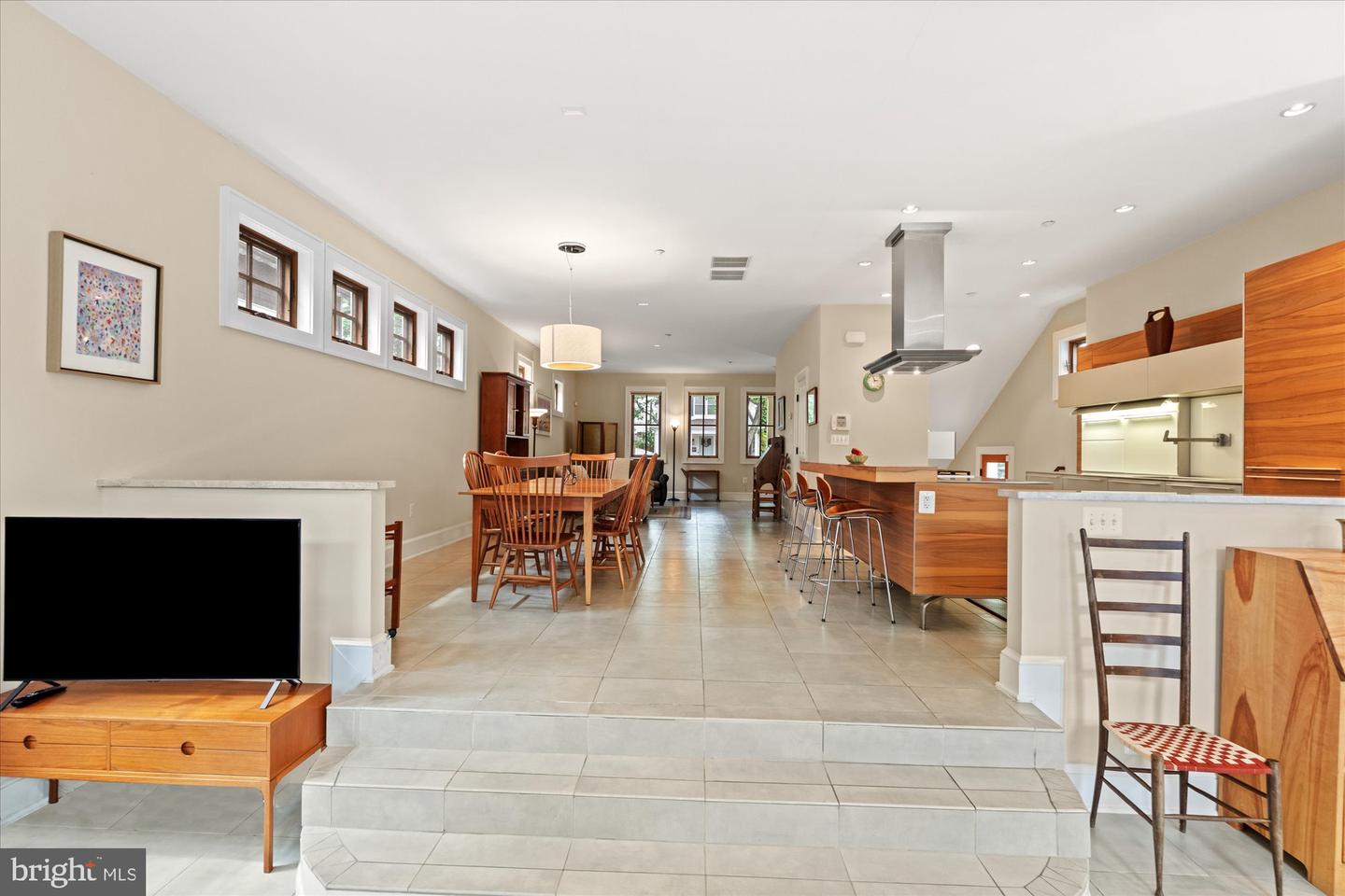 9 E WALNUT ST, ALEXANDRIA, Virginia 22301, 3 Bedrooms Bedrooms, ,3 BathroomsBathrooms,Residential,For sale,9 E WALNUT ST,VAAX2046918 MLS # VAAX2046918