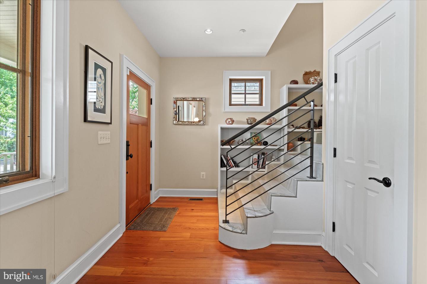 9 E WALNUT ST, ALEXANDRIA, Virginia 22301, 3 Bedrooms Bedrooms, ,3 BathroomsBathrooms,Residential,For sale,9 E WALNUT ST,VAAX2046918 MLS # VAAX2046918