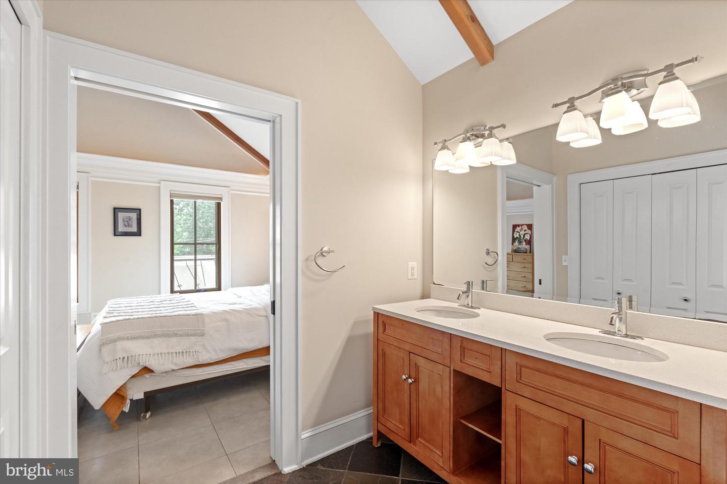 9 E WALNUT ST, ALEXANDRIA, Virginia 22301, 3 Bedrooms Bedrooms, ,3 BathroomsBathrooms,Residential,For sale,9 E WALNUT ST,VAAX2046918 MLS # VAAX2046918