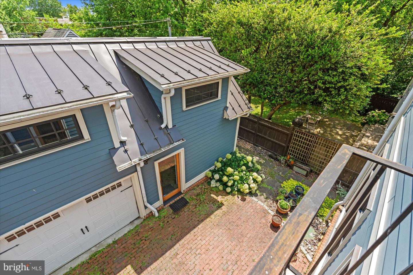 9 E WALNUT ST, ALEXANDRIA, Virginia 22301, 3 Bedrooms Bedrooms, ,3 BathroomsBathrooms,Residential,For sale,9 E WALNUT ST,VAAX2046918 MLS # VAAX2046918