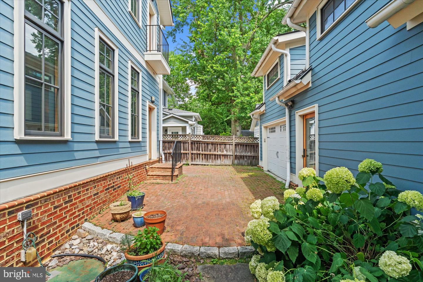 9 E WALNUT ST, ALEXANDRIA, Virginia 22301, 3 Bedrooms Bedrooms, ,3 BathroomsBathrooms,Residential,For sale,9 E WALNUT ST,VAAX2046918 MLS # VAAX2046918