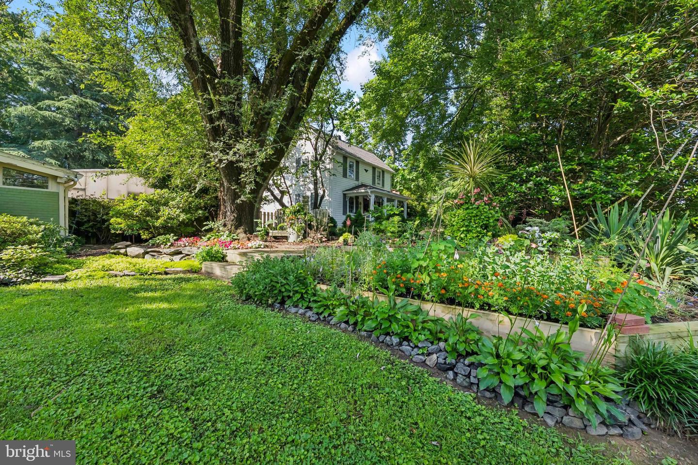 2307 SHERWOOD HALL LN, ALEXANDRIA, Virginia 22306, 4 Bedrooms Bedrooms, ,3 BathroomsBathrooms,Residential,For sale,2307 SHERWOOD HALL LN,VAFX2250642 MLS # VAFX2250642