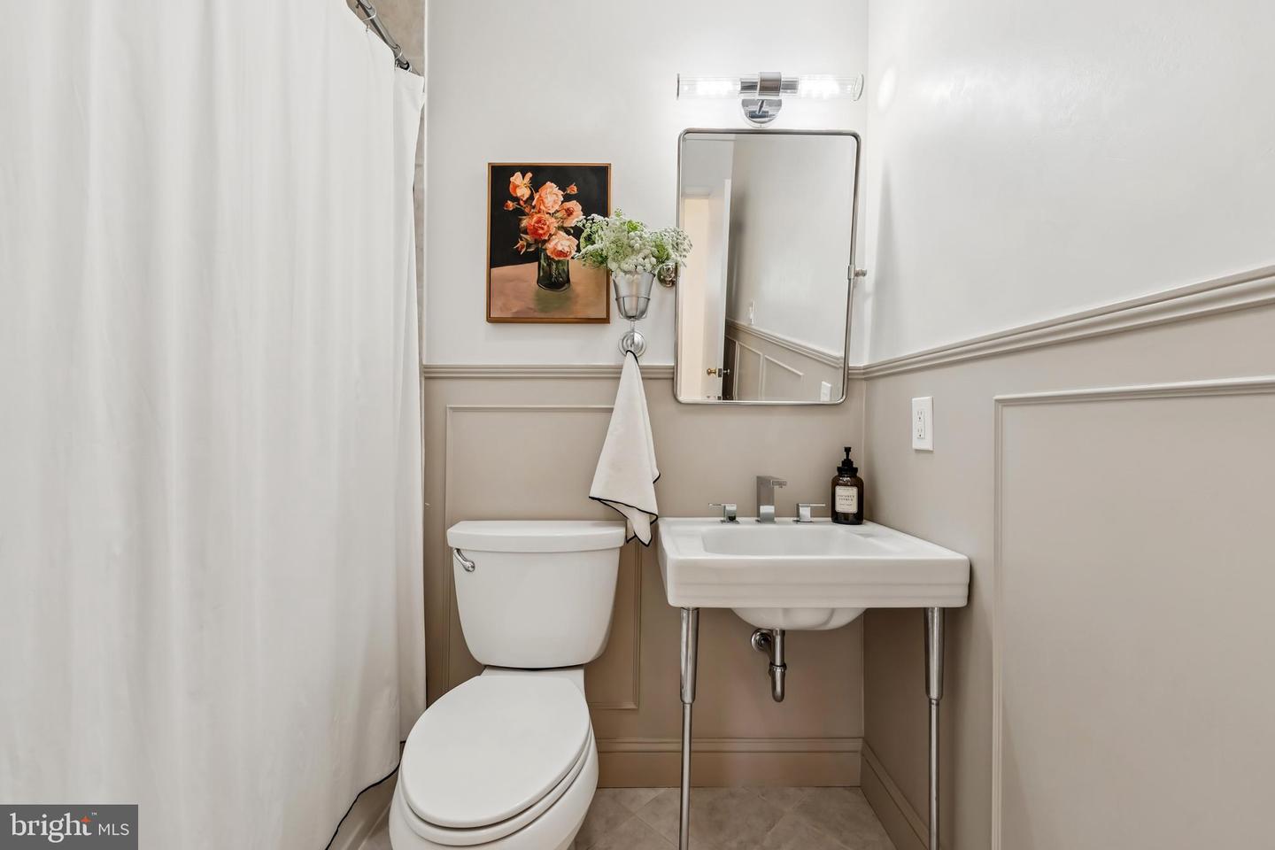 2307 SHERWOOD HALL LN, ALEXANDRIA, Virginia 22306, 4 Bedrooms Bedrooms, ,3 BathroomsBathrooms,Residential,For sale,2307 SHERWOOD HALL LN,VAFX2250642 MLS # VAFX2250642