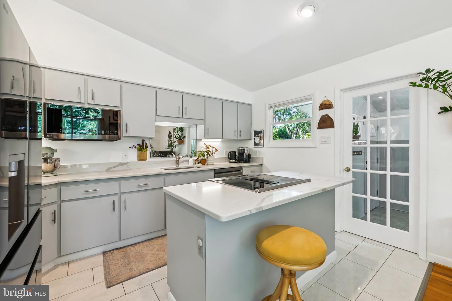 2307 SHERWOOD HALL LN, ALEXANDRIA, Virginia 22306, 4 Bedrooms Bedrooms, ,3 BathroomsBathrooms,Residential,For sale,2307 SHERWOOD HALL LN,VAFX2250642 MLS # VAFX2250642