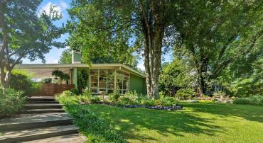 2307 SHERWOOD HALL LN, ALEXANDRIA, Virginia 22306, 4 Bedrooms Bedrooms, ,3 BathroomsBathrooms,Residential,For sale,2307 SHERWOOD HALL LN,VAFX2250642 MLS # VAFX2250642