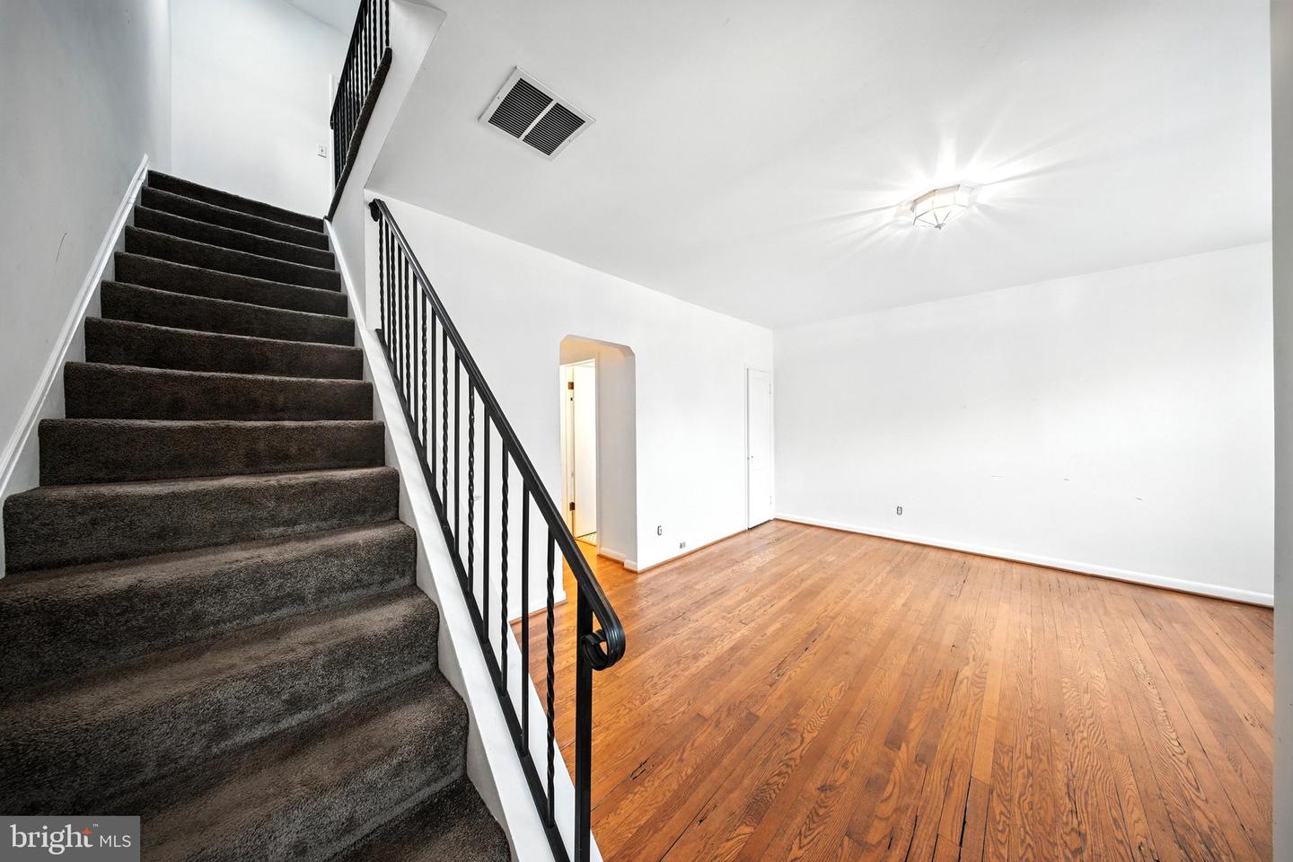 1006 4TH ST NE, WASHINGTON, District Of Columbia 20002, 4 Bedrooms Bedrooms, ,2 BathroomsBathrooms,Residential,For sale,1006 4TH ST NE,DCDC2207798 MLS # DCDC2207798