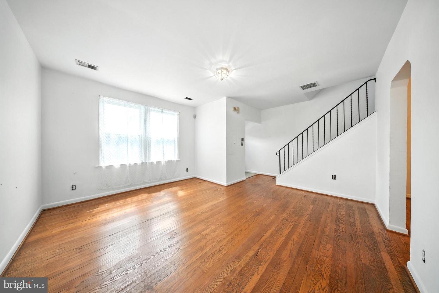 1006 4TH ST NE, WASHINGTON, District Of Columbia 20002, 4 Bedrooms Bedrooms, ,2 BathroomsBathrooms,Residential,For sale,1006 4TH ST NE,DCDC2207798 MLS # DCDC2207798