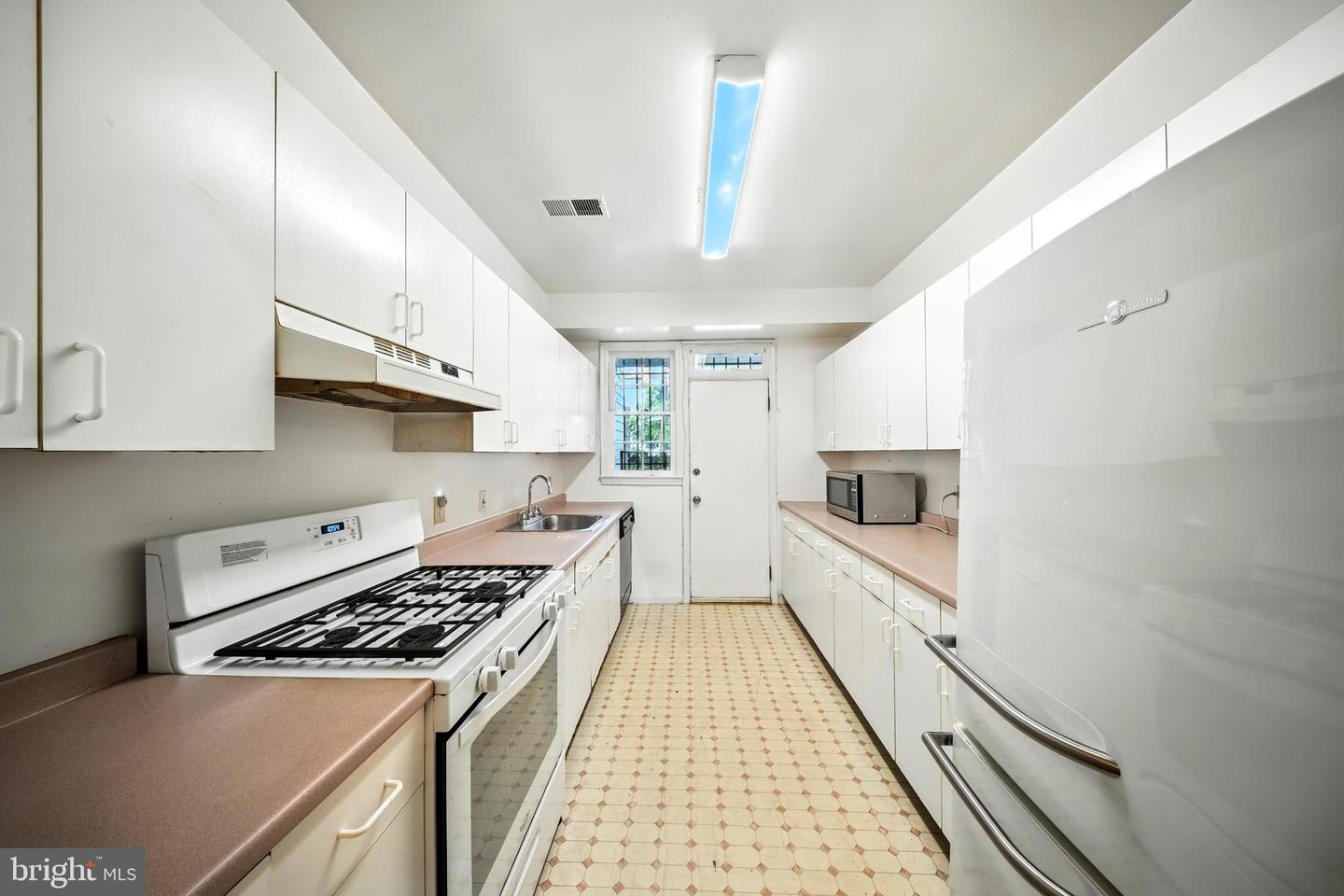 1006 4TH ST NE, WASHINGTON, District Of Columbia 20002, 4 Bedrooms Bedrooms, ,2 BathroomsBathrooms,Residential,For sale,1006 4TH ST NE,DCDC2207798 MLS # DCDC2207798