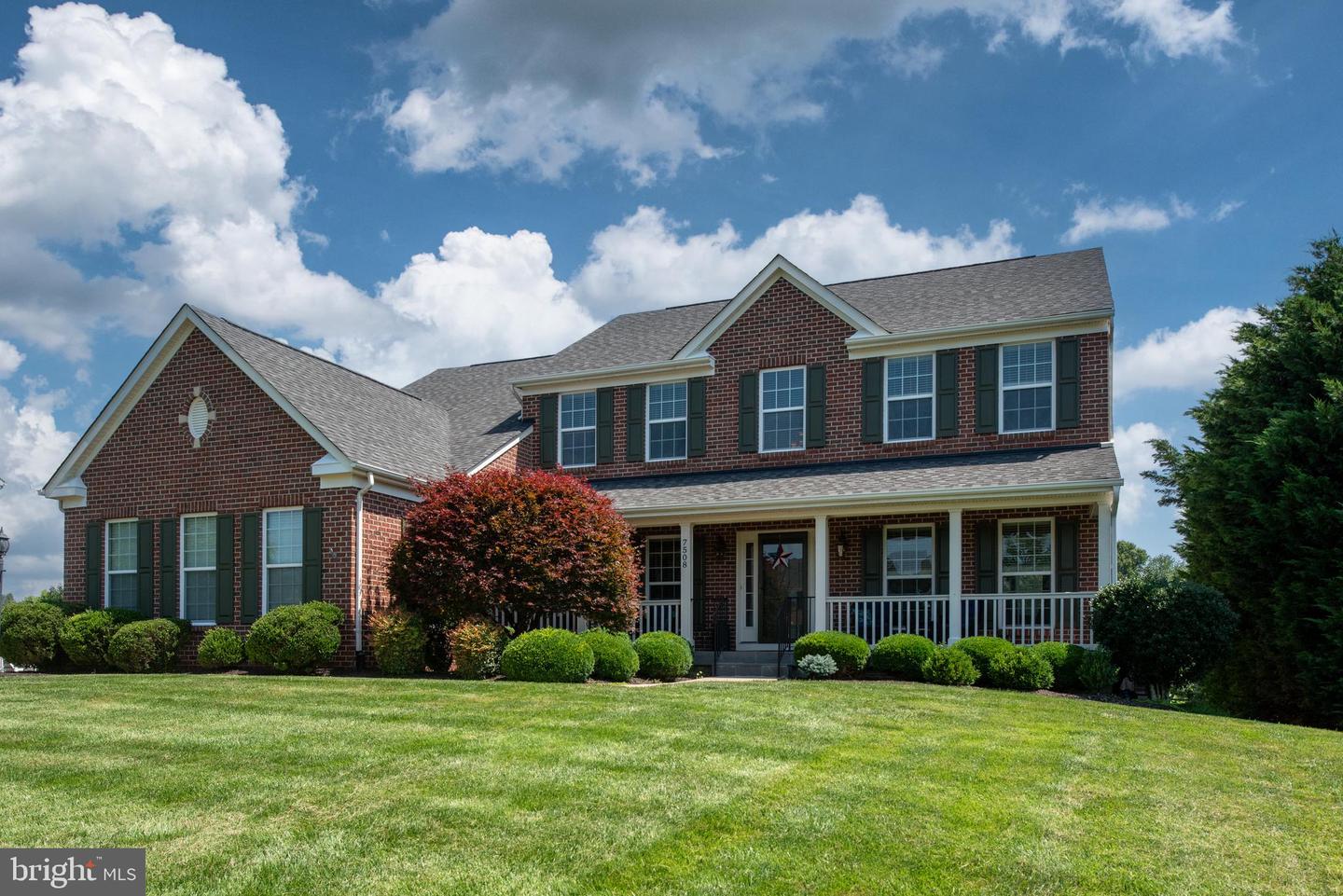7508 EDINGTON DR, WARRENTON, Virginia 20187, 4 Bedrooms Bedrooms, ,3 BathroomsBathrooms,Residential,For sale,7508 EDINGTON DR,VAFQ2017194 MLS # VAFQ2017194