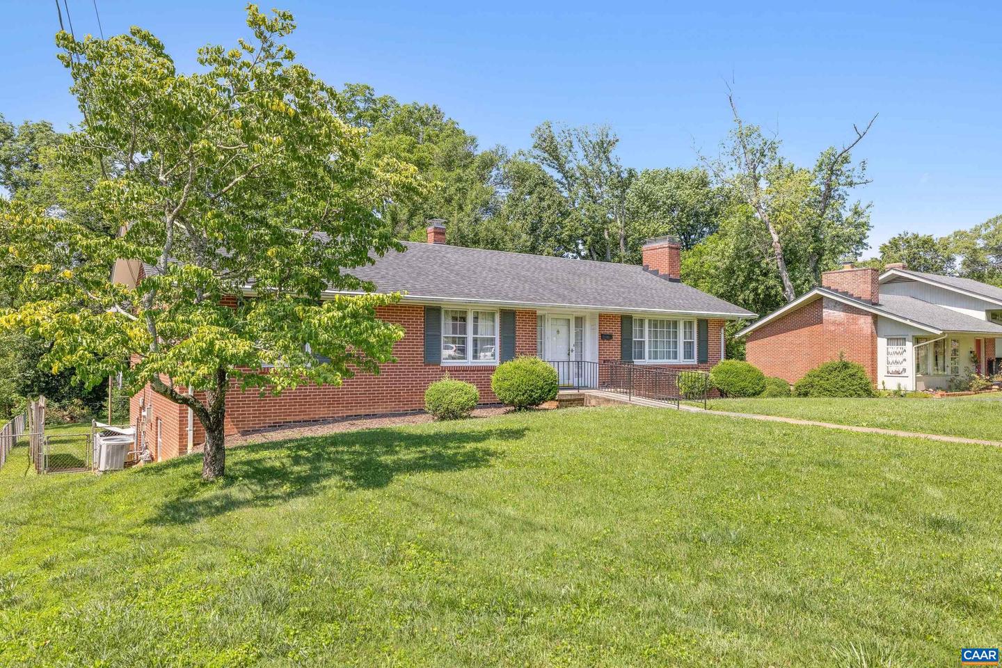 608 DAVIS AVE, CHARLOTTESVILLE, Virginia 22901, 3 Bedrooms Bedrooms, ,3 BathroomsBathrooms,Residential,For sale,608 DAVIS AVE,666120 MLS # 666120