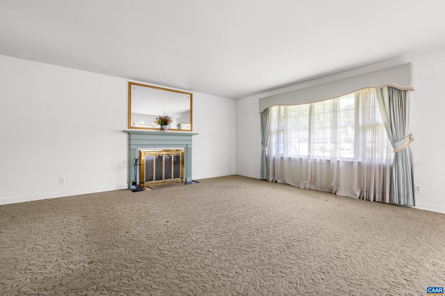 608 DAVIS AVE, CHARLOTTESVILLE, Virginia 22901, 3 Bedrooms Bedrooms, ,3 BathroomsBathrooms,Residential,For sale,608 DAVIS AVE,666120 MLS # 666120