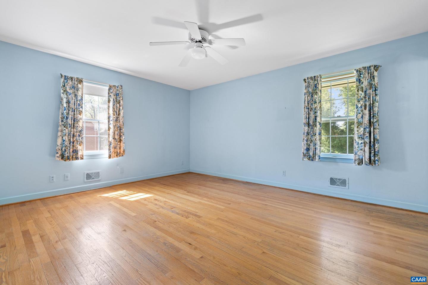 608 DAVIS AVE, CHARLOTTESVILLE, Virginia 22901, 3 Bedrooms Bedrooms, ,3 BathroomsBathrooms,Residential,For sale,608 DAVIS AVE,666120 MLS # 666120