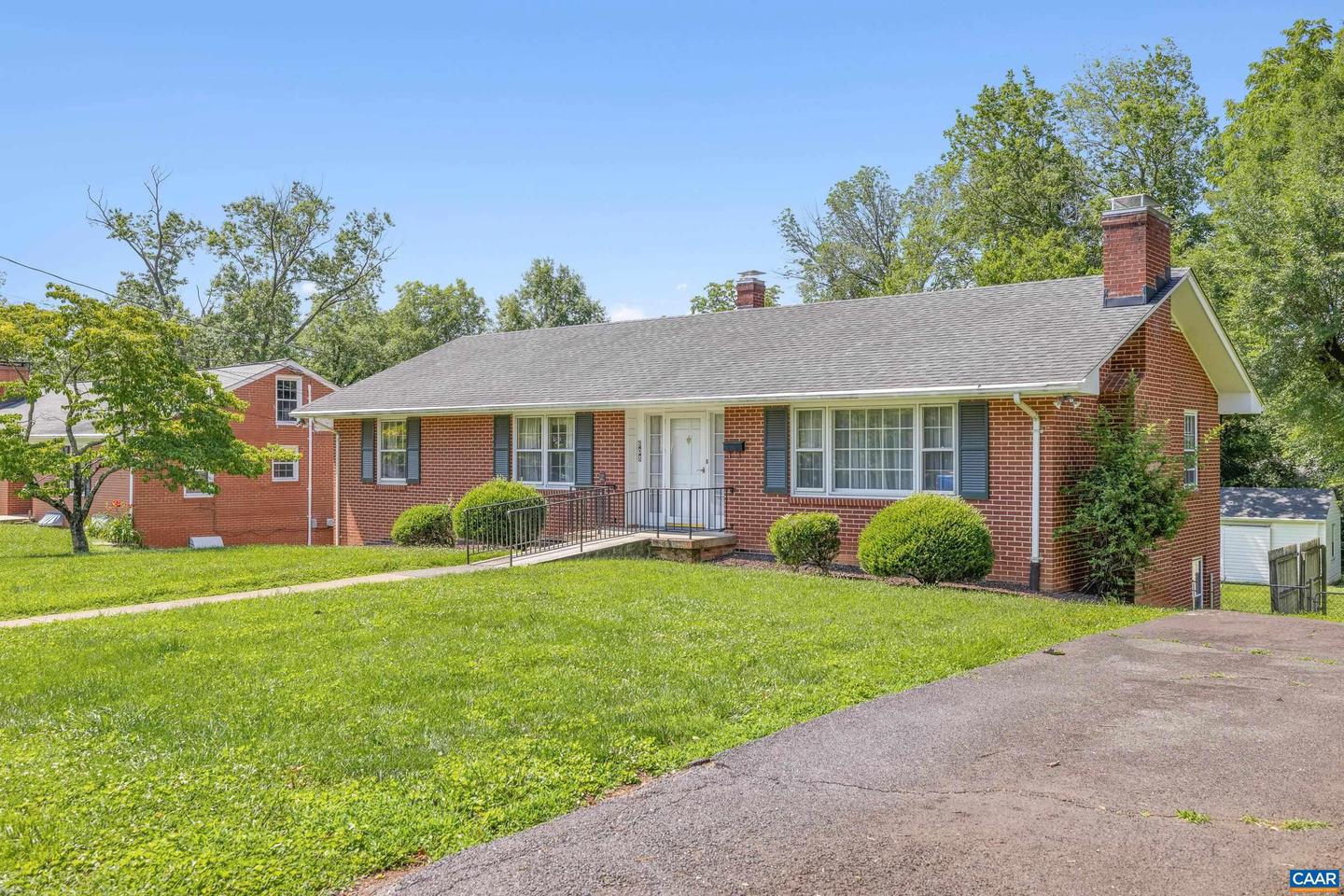 608 DAVIS AVE, CHARLOTTESVILLE, Virginia 22901, 3 Bedrooms Bedrooms, ,3 BathroomsBathrooms,Residential,For sale,608 DAVIS AVE,666120 MLS # 666120
