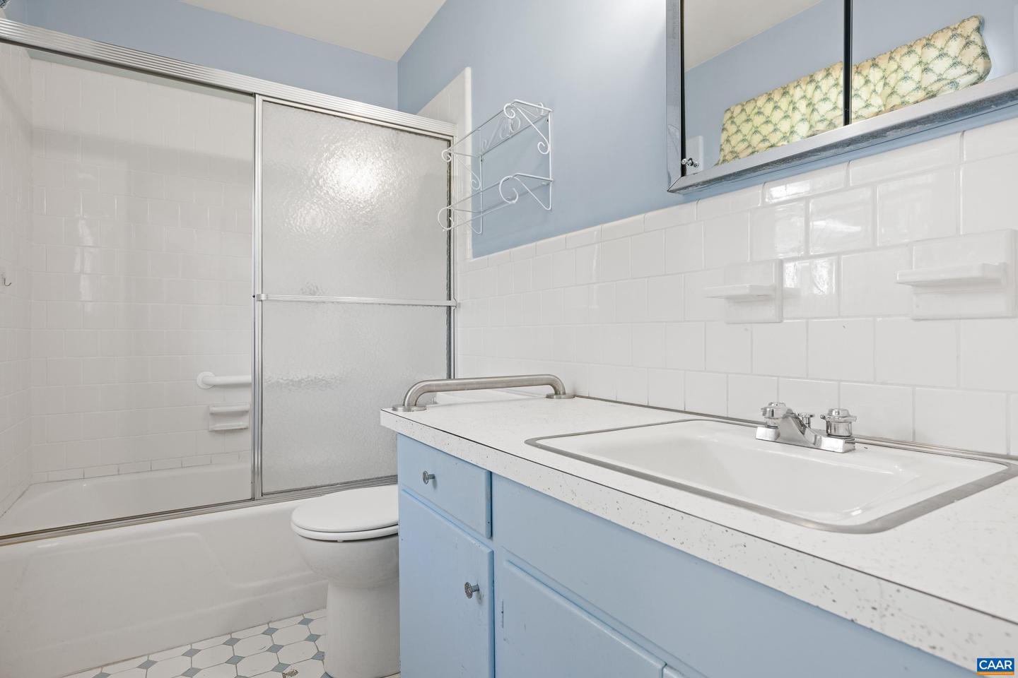 608 DAVIS AVE, CHARLOTTESVILLE, Virginia 22901, 3 Bedrooms Bedrooms, ,3 BathroomsBathrooms,Residential,For sale,608 DAVIS AVE,666120 MLS # 666120