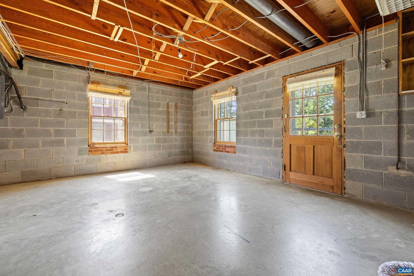 608 DAVIS AVE, CHARLOTTESVILLE, Virginia 22901, 3 Bedrooms Bedrooms, ,3 BathroomsBathrooms,Residential,For sale,608 DAVIS AVE,666120 MLS # 666120