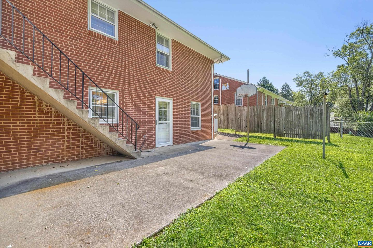608 DAVIS AVE, CHARLOTTESVILLE, Virginia 22901, 3 Bedrooms Bedrooms, ,3 BathroomsBathrooms,Residential,For sale,608 DAVIS AVE,666120 MLS # 666120