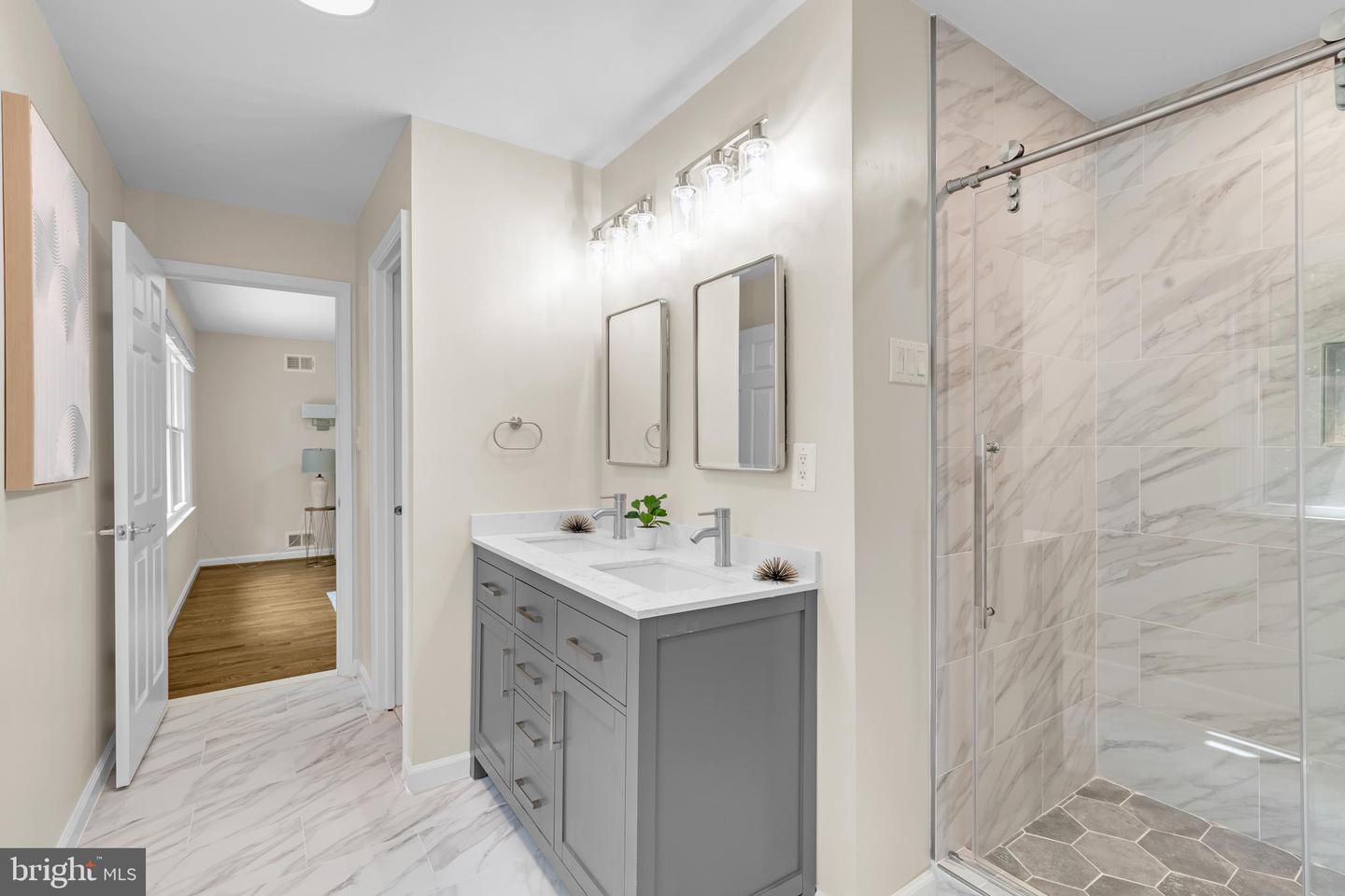 9508 FERRY HARBOUR CT, ALEXANDRIA, Virginia 22309, 6 Bedrooms Bedrooms, ,3 BathroomsBathrooms,Residential,For sale,9508 FERRY HARBOUR CT,VAFX2218874 MLS # VAFX2218874