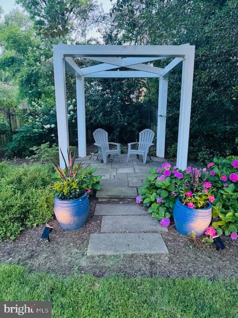 9508 FERRY HARBOUR CT, ALEXANDRIA, Virginia 22309, 6 Bedrooms Bedrooms, ,3 BathroomsBathrooms,Residential,For sale,9508 FERRY HARBOUR CT,VAFX2218874 MLS # VAFX2218874
