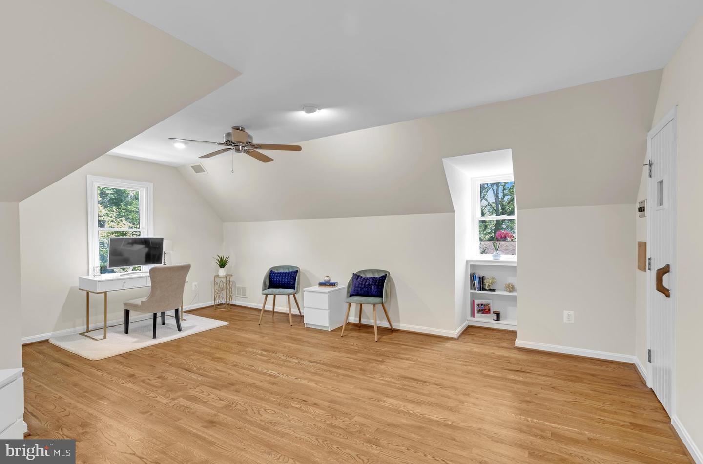 9508 FERRY HARBOUR CT, ALEXANDRIA, Virginia 22309, 6 Bedrooms Bedrooms, ,3 BathroomsBathrooms,Residential,For sale,9508 FERRY HARBOUR CT,VAFX2218874 MLS # VAFX2218874
