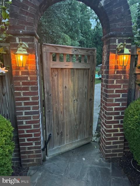 9508 FERRY HARBOUR CT, ALEXANDRIA, Virginia 22309, 6 Bedrooms Bedrooms, ,3 BathroomsBathrooms,Residential,For sale,9508 FERRY HARBOUR CT,VAFX2218874 MLS # VAFX2218874