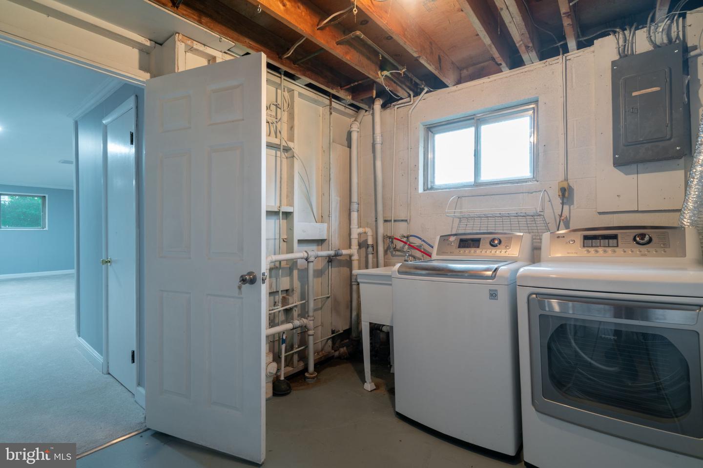 4603 PICOT RD, ALEXANDRIA, Virginia 22310, 4 Bedrooms Bedrooms, ,2 BathroomsBathrooms,Residential,For sale,4603 PICOT RD,VAFX2222550 MLS # VAFX2222550