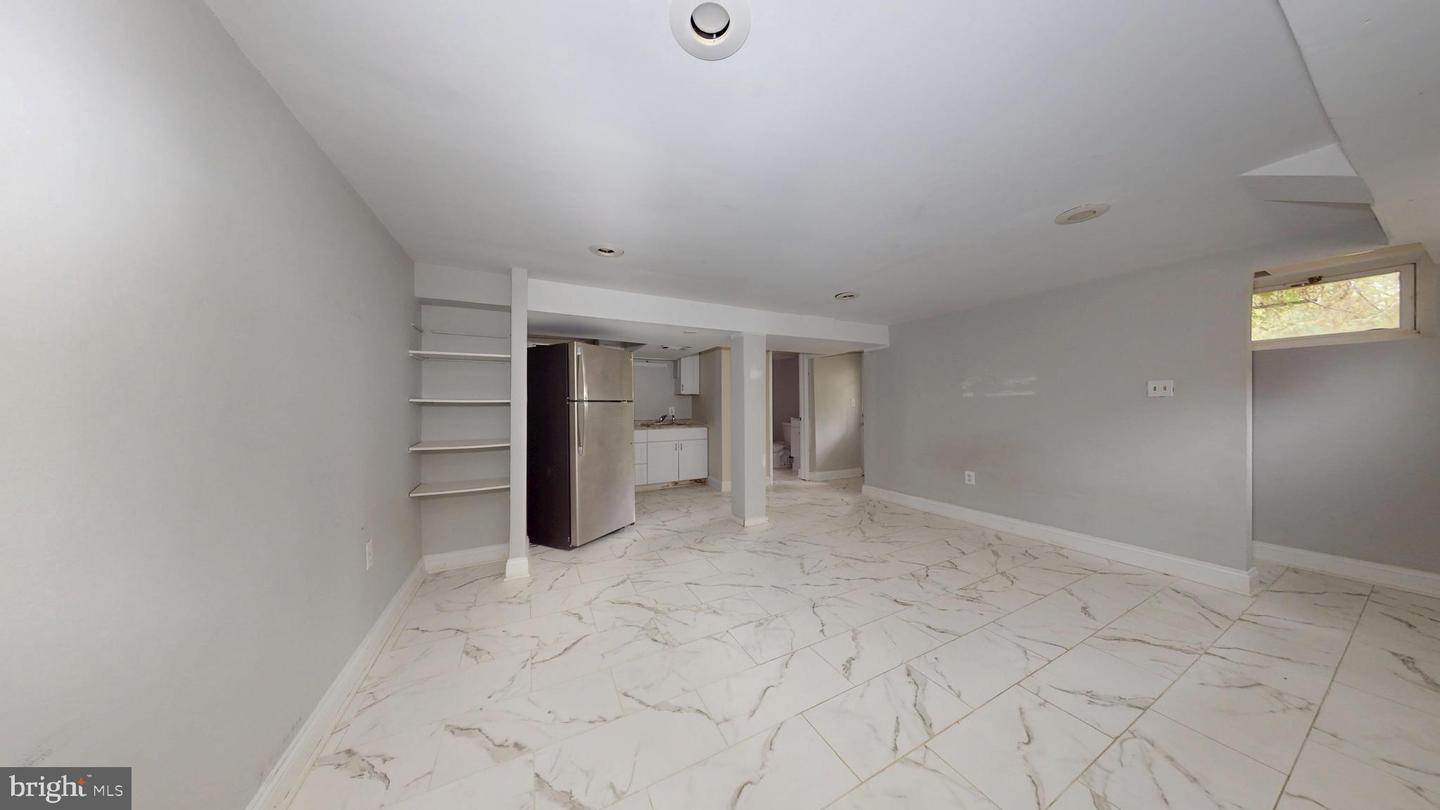 2822 LORCOM LN, ARLINGTON, Virginia 22207, 3 Bedrooms Bedrooms, ,3 BathroomsBathrooms,Residential,For sale,2822 LORCOM LN,VAAR2054248 MLS # VAAR2054248