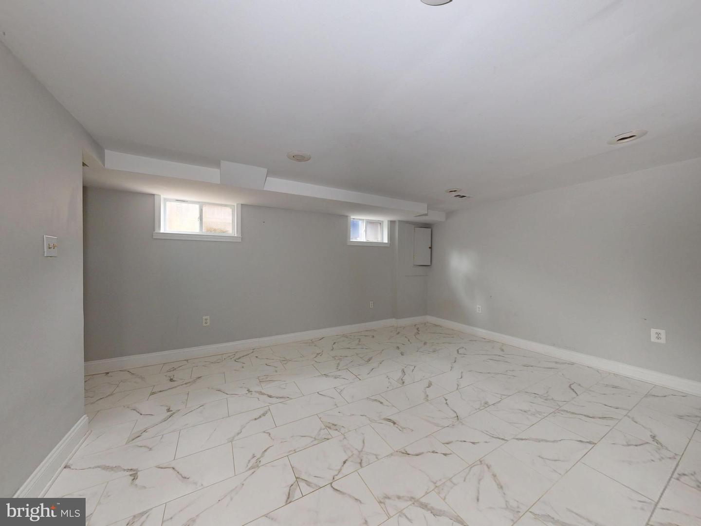 2822 LORCOM LN, ARLINGTON, Virginia 22207, 3 Bedrooms Bedrooms, ,3 BathroomsBathrooms,Residential,For sale,2822 LORCOM LN,VAAR2054248 MLS # VAAR2054248