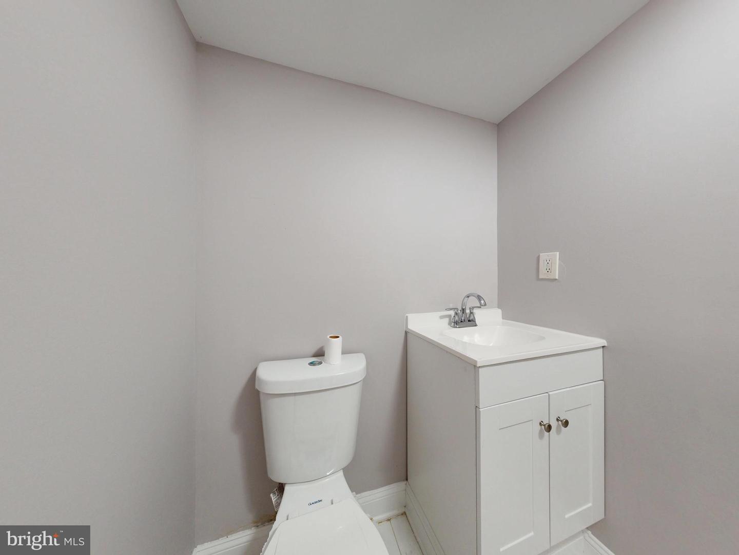 2822 LORCOM LN, ARLINGTON, Virginia 22207, 3 Bedrooms Bedrooms, ,3 BathroomsBathrooms,Residential,For sale,2822 LORCOM LN,VAAR2054248 MLS # VAAR2054248
