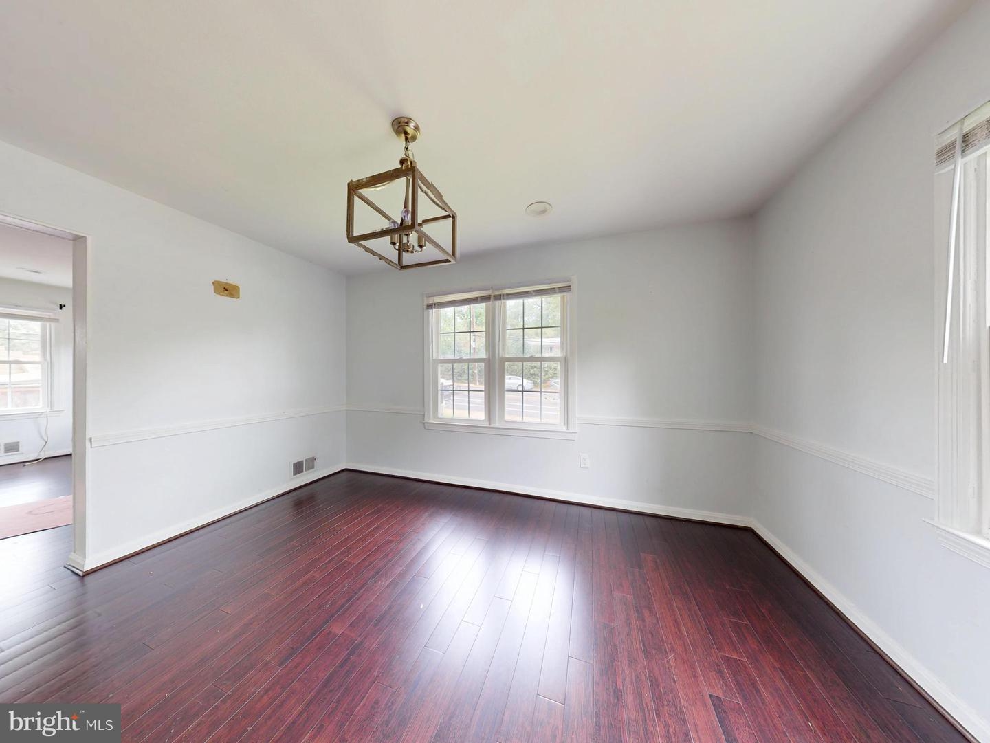 2822 LORCOM LN, ARLINGTON, Virginia 22207, 3 Bedrooms Bedrooms, ,3 BathroomsBathrooms,Residential,For sale,2822 LORCOM LN,VAAR2054248 MLS # VAAR2054248