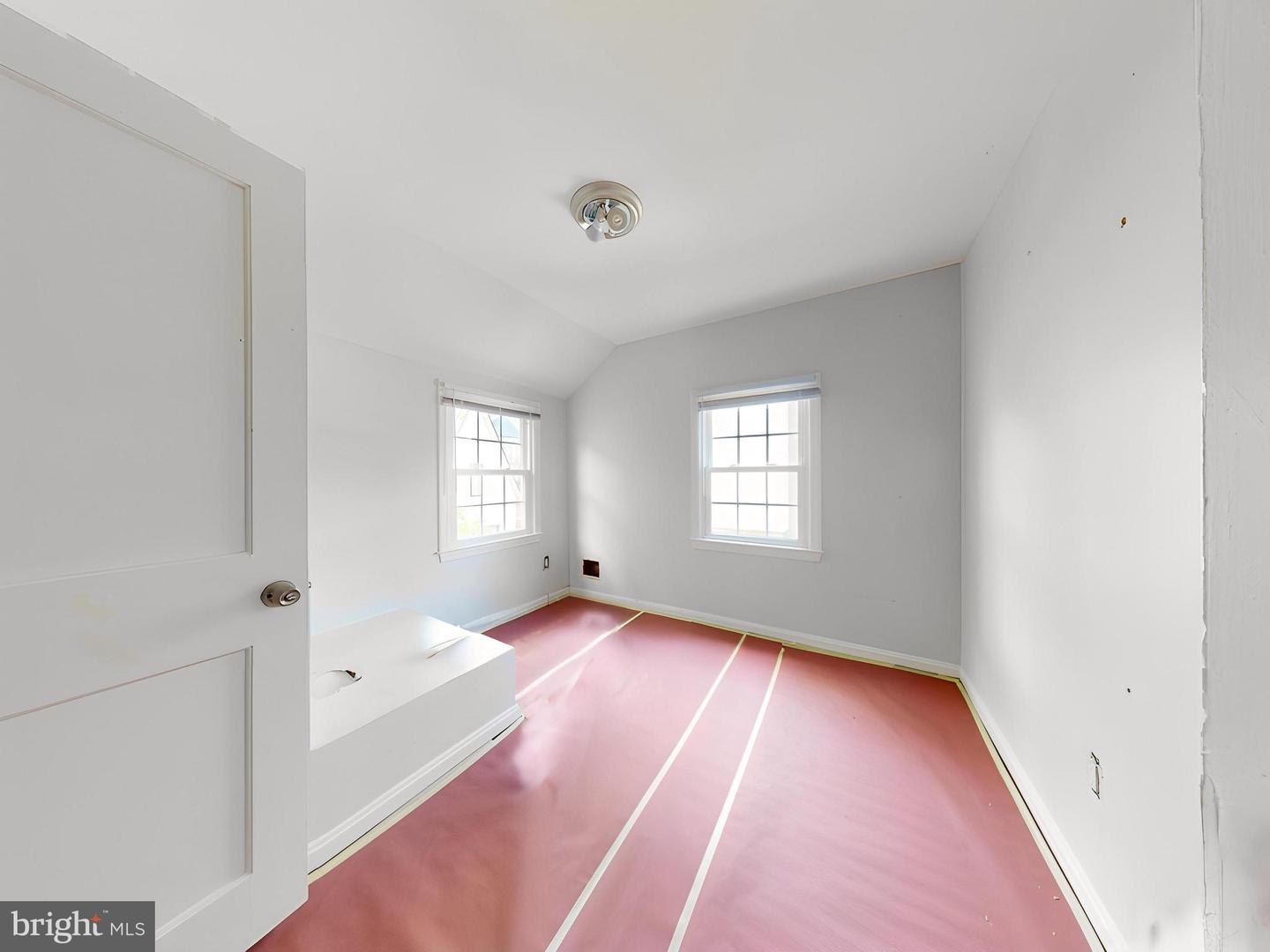 2822 LORCOM LN, ARLINGTON, Virginia 22207, 3 Bedrooms Bedrooms, ,3 BathroomsBathrooms,Residential,For sale,2822 LORCOM LN,VAAR2054248 MLS # VAAR2054248