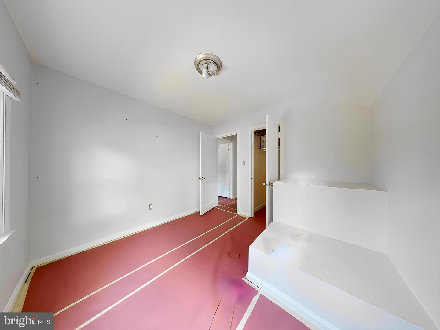 2822 LORCOM LN, ARLINGTON, Virginia 22207, 3 Bedrooms Bedrooms, ,3 BathroomsBathrooms,Residential,For sale,2822 LORCOM LN,VAAR2054248 MLS # VAAR2054248