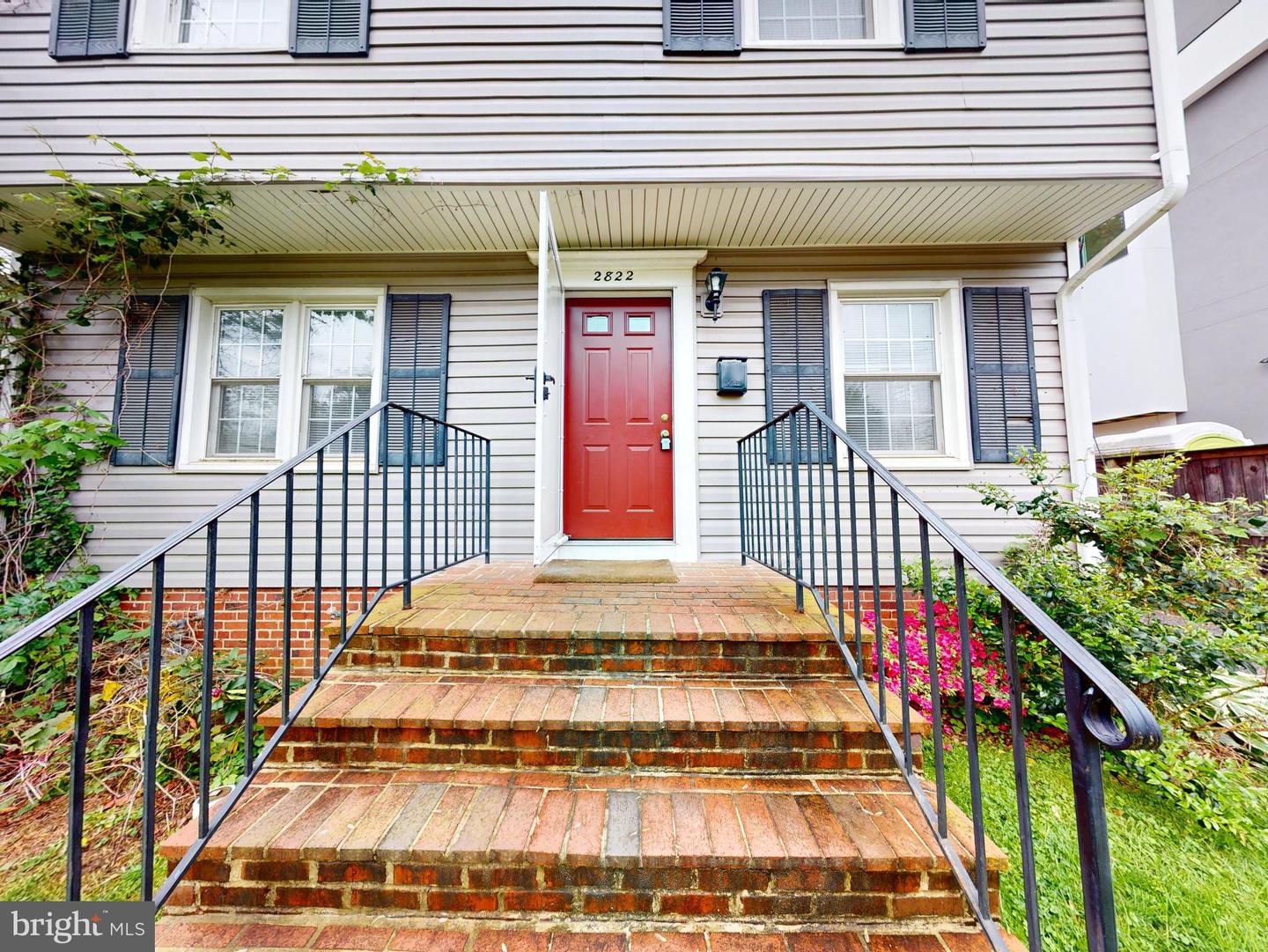 2822 LORCOM LN, ARLINGTON, Virginia 22207, 3 Bedrooms Bedrooms, ,3 BathroomsBathrooms,Residential,For sale,2822 LORCOM LN,VAAR2054248 MLS # VAAR2054248