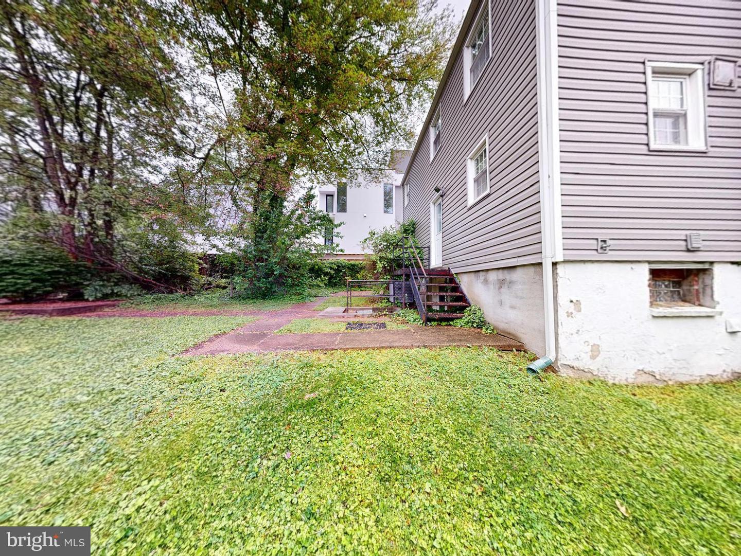 2822 LORCOM LN, ARLINGTON, Virginia 22207, 3 Bedrooms Bedrooms, ,3 BathroomsBathrooms,Residential,For sale,2822 LORCOM LN,VAAR2054248 MLS # VAAR2054248